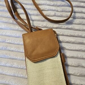 Elegant Tan and Cream Women's Bag